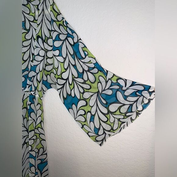 Daniel Benjamin: A deep V-neck sheer blouse in lovely shades of blue and green - Picture 3 of 7